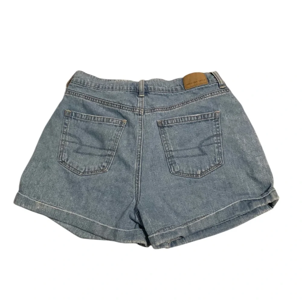 American Eagle High Rise Mom Shorts pleated with cuff at hem size 4 - Picture 2 of 5
